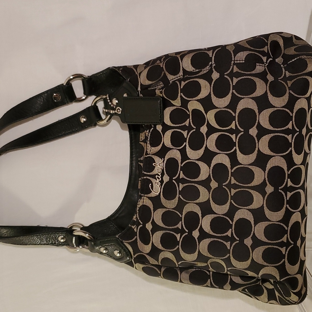 Coach Maggie Madison signature Hobo bag